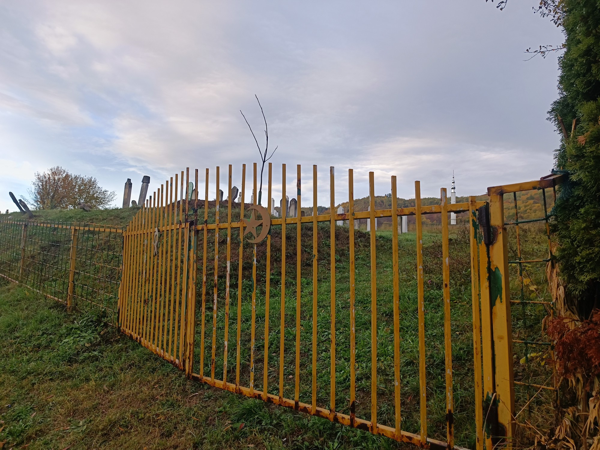 Mezarje Podbrnjača – Zbilje